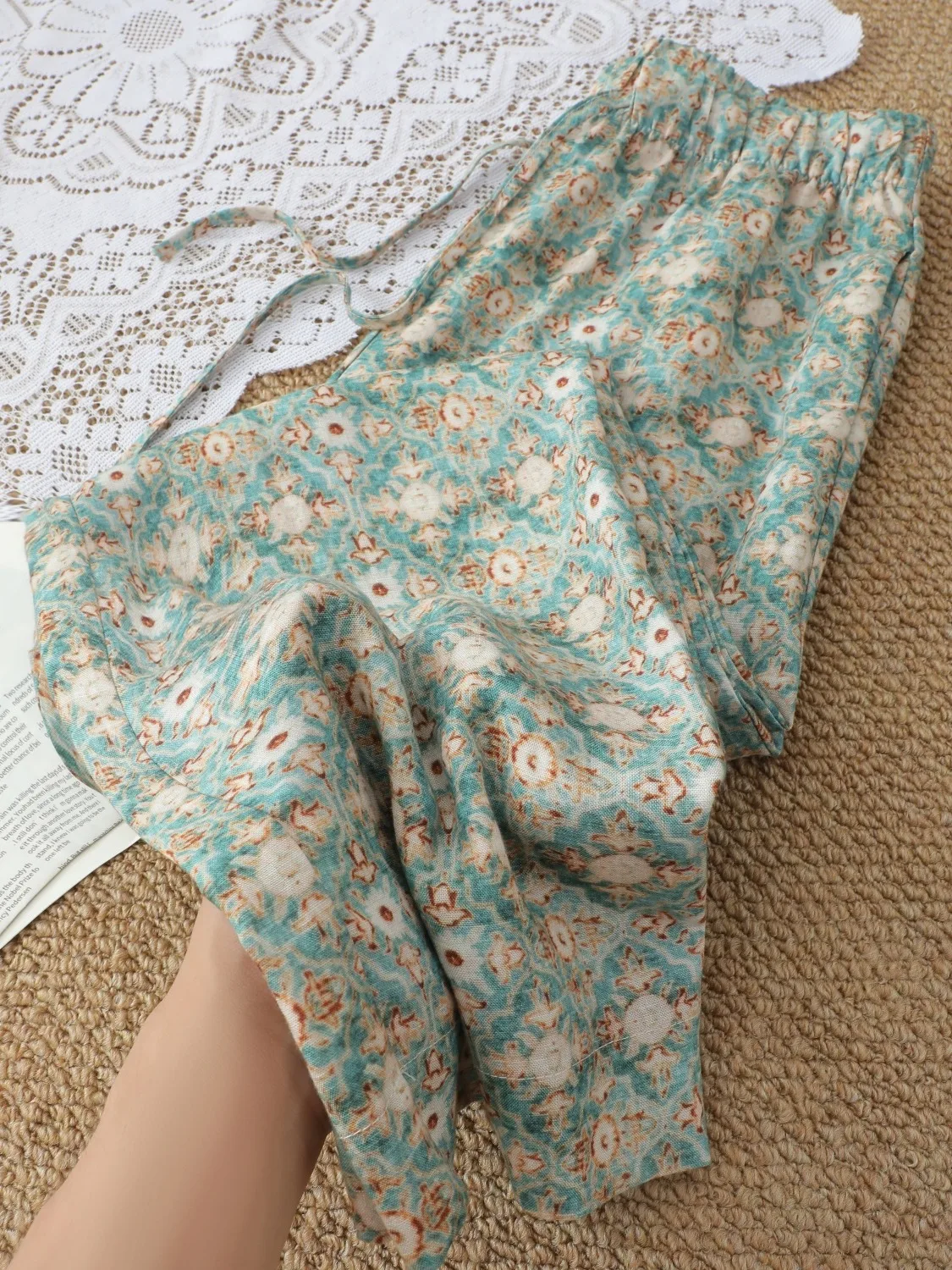 

Fashionable Floral Print Wide Leg Pants Women's Summer Vacation Style Drawstring Design Slimming Nine Point Casual Trousers