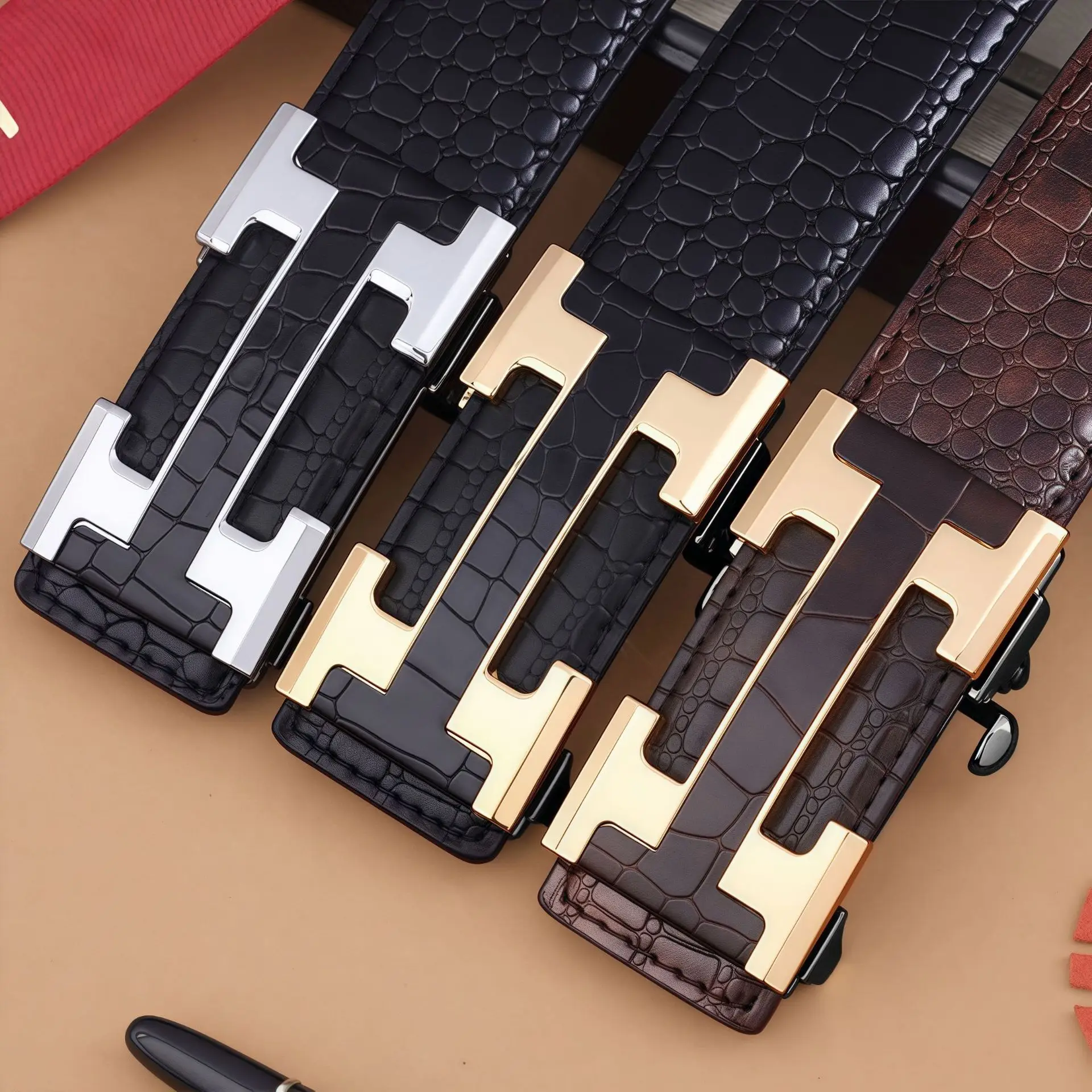 حزام جلد البقر للرجال بنمط التمساح 2025 - إبزيم تلقائي للارتداء الداخلي |   حزام خصر متعدد الاستخدامات للأعمال في منتصف العمر والشباب