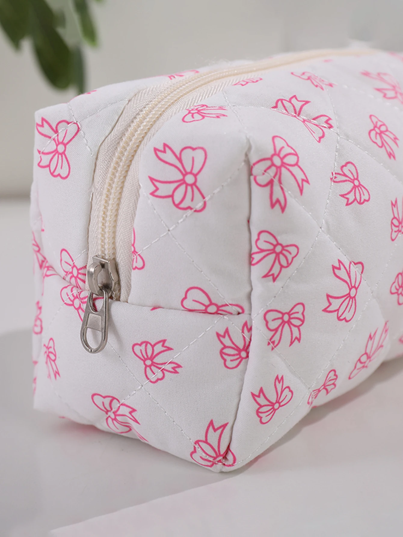 Schöne Kosmetiktasche mit Schleifenmuster, Hochwertiges Design, Outdoor-Reisetasche, Niedliche Große Tragbare Toilettentasche – Detail 9