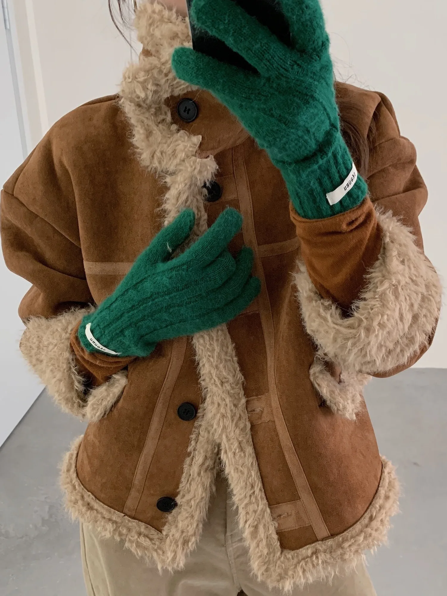 

Winter New Faionable ort Fur Leather Inteated Women's Jaet Loose Korean Sle Vintage Chic Top for Ladies