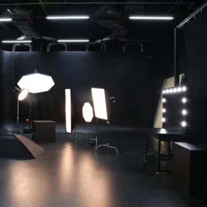 

Комплект светодиодных RGB-ламп для прямых трансляций 200W/300W с софтбоксом и штативом для гейминга и стриминга