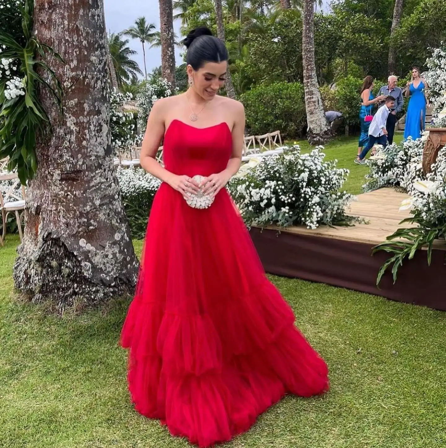 

2025 Custom Strapless Sleeveless Sexy Exquisite Tiered Zipper BackParty Gowns Temperament Floor Length Evening Dress