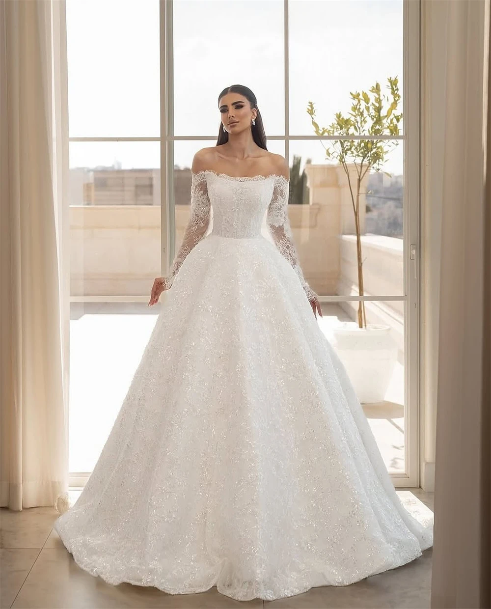 

Customized Elegant White Organza Wedding Dress Simple Boat Neck Long Sleeves Bridal Gowns Boho A-Line Court Train Robe de mariée