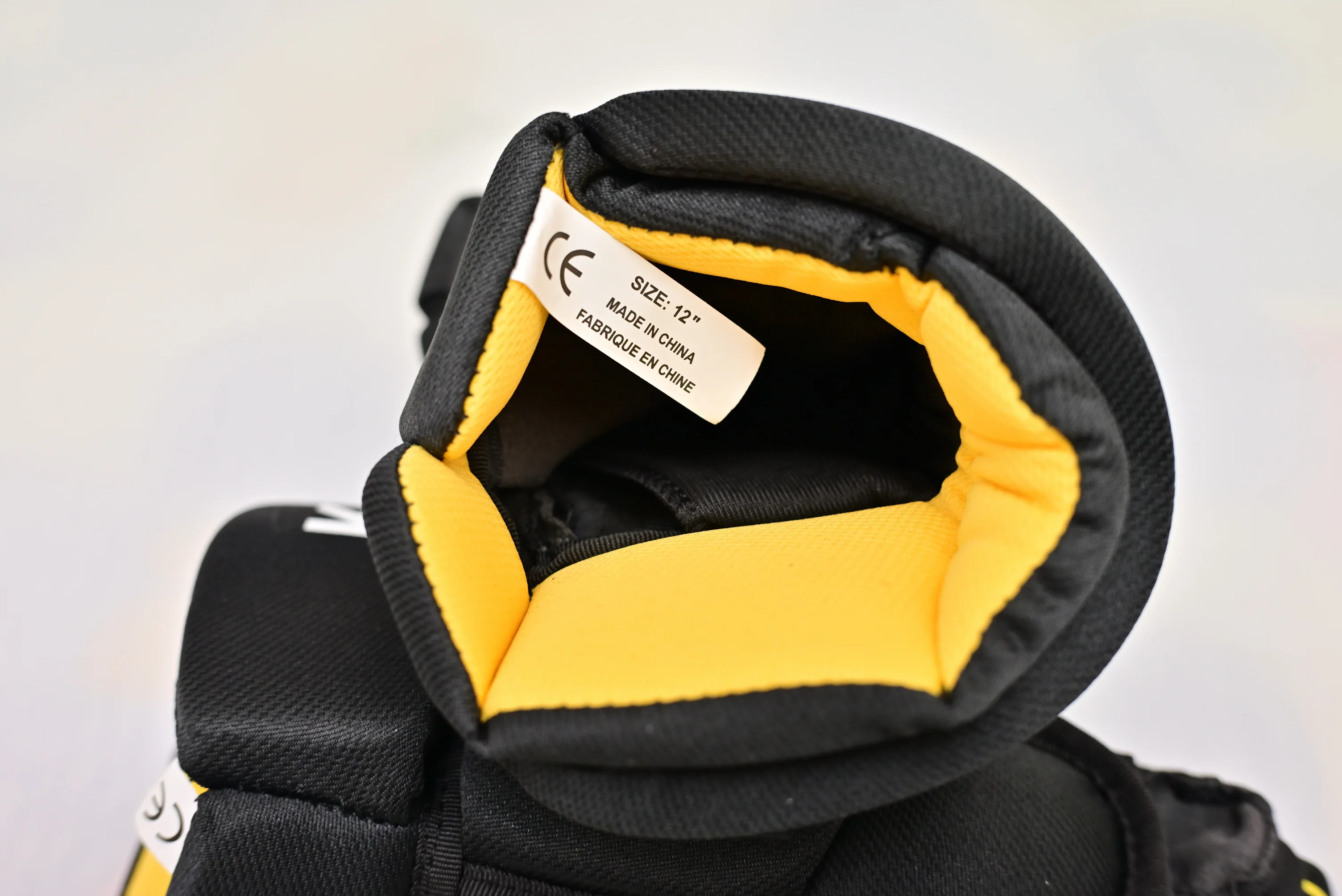Thumbnail 4 - #1 Top Hockey Gloves Picks for Every Budget