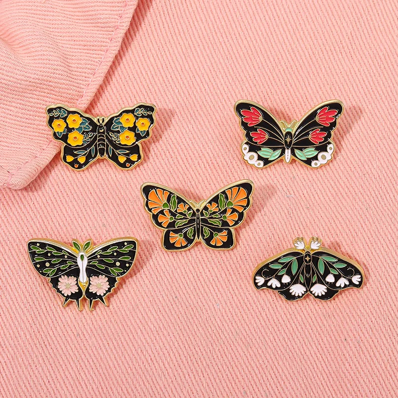 Beautiful Butterfly Enamel Brooch Moon Moth Witch Dazzle Eye Insect Love Fairy Butterfly Metal Badge Punk Lapel Pin Jewelry Gift