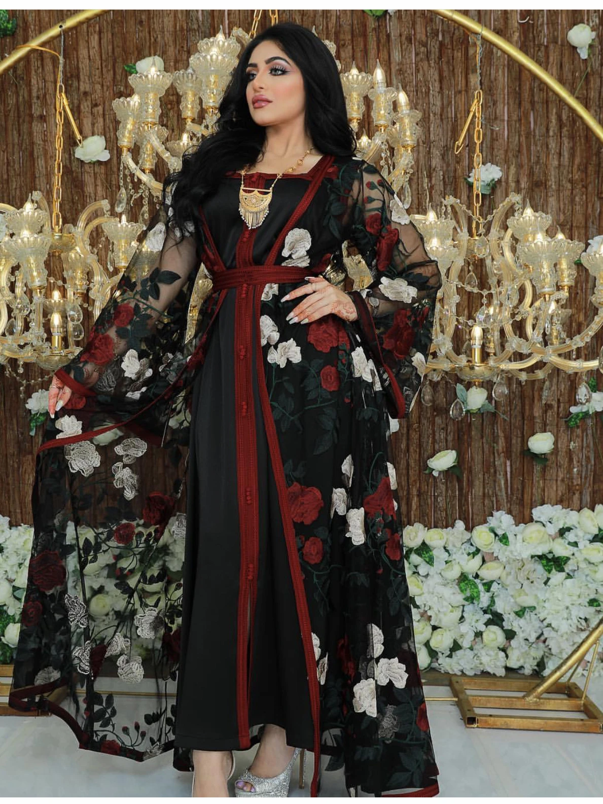 Imagem -02 - Turquia Dubai Árabe Muçulmano Vestido Feminino Cetim Abaya Bordado Rendas Vestidos Florais Conjuntos Peças Islâmico Paquistão Marroquino Kaftan