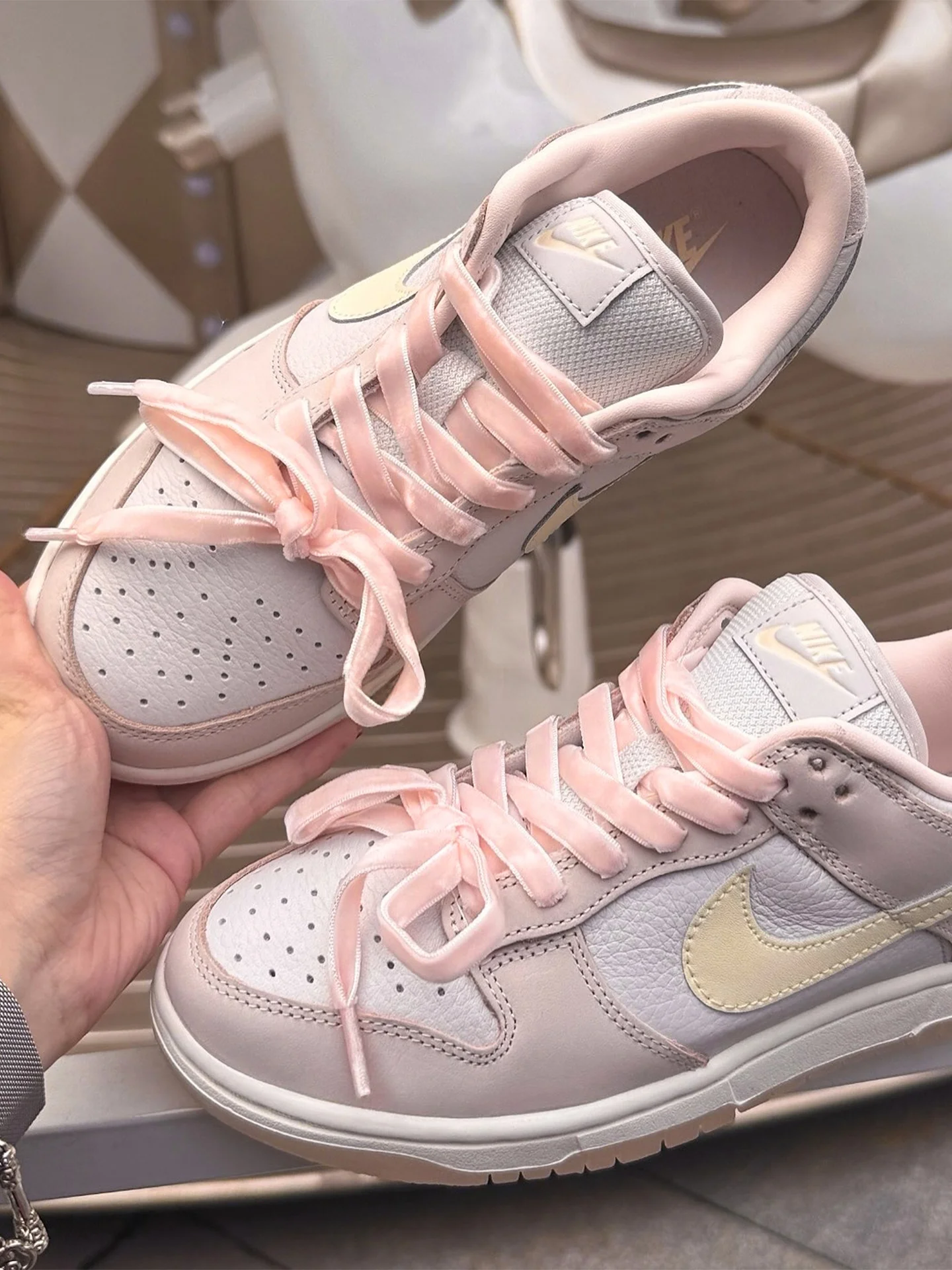 cadarcos-decorativos-rosa-flocados-destacaveis-para-sapatilhas-e-tenis-casuais--acessorios-decorativos
