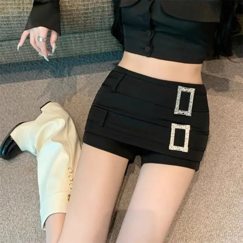 Podwójna klamra do wiertarki z wysokim stanem, odporna na ekspozycję, seksowna, gorąca dziewczyna, krótka spódniczka