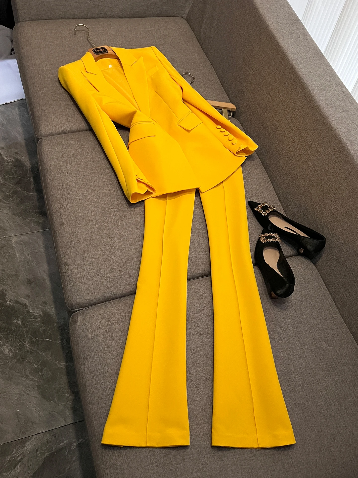 

Spring 2026 Yellow Suit Set Women's Profional Slim Fit Two Piece Set High Quali A6370 No Brand Registered Trademark