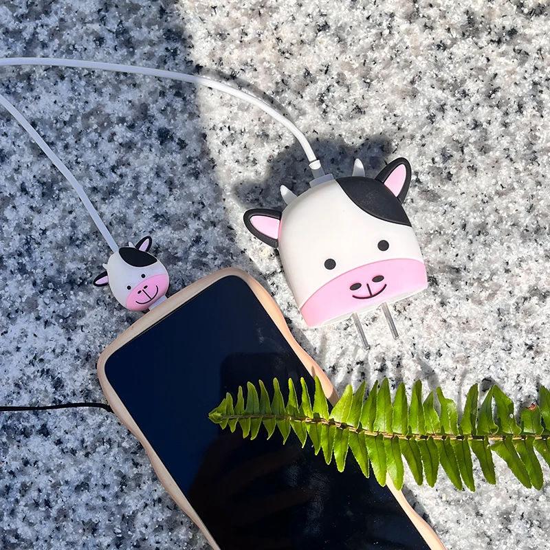 Cartoon Silicone Soft Silicone Cow Charger Case For Apple Iphone 14 13 18W/20W Charger Head Protective Sleeve Cable Cover Lovely