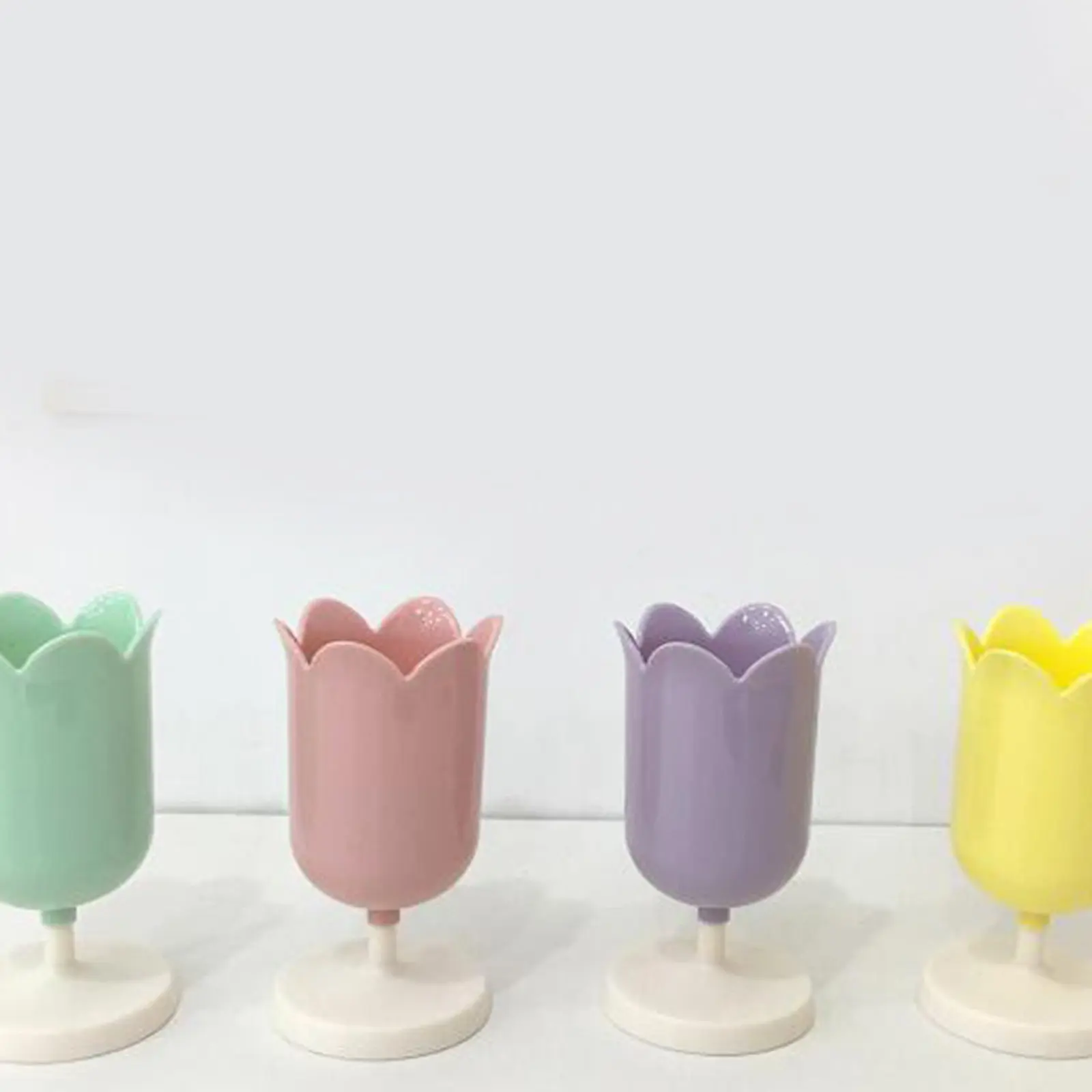 Plastic Storage Canister Petal Shaped Pen Holder for Office Dorm Home Desktop Makeup Brush Sundries Organizer Pink