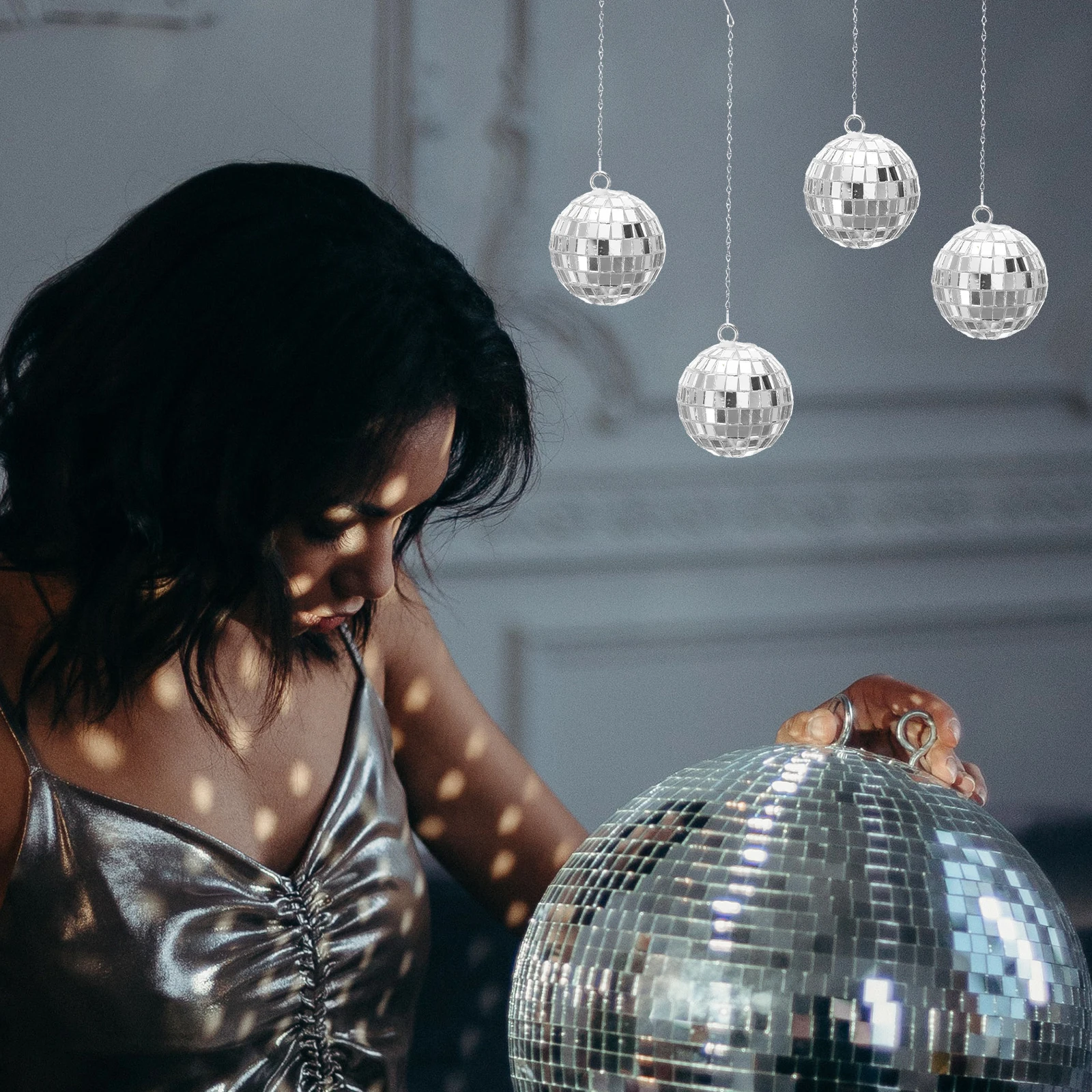 

10pcs Disco Mirror Balls Hanging Decorations Mini Ornaments Retro Reflective Party Christmas Wedding Garden Home Decor