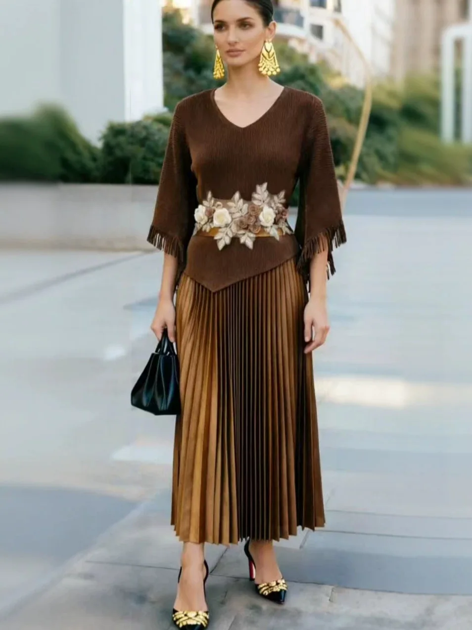 

2026 Summer New Miyake Pleated Round Neck Embroidered Irregular Loose Pendulum Dress Fake Two-piece Women's Dress