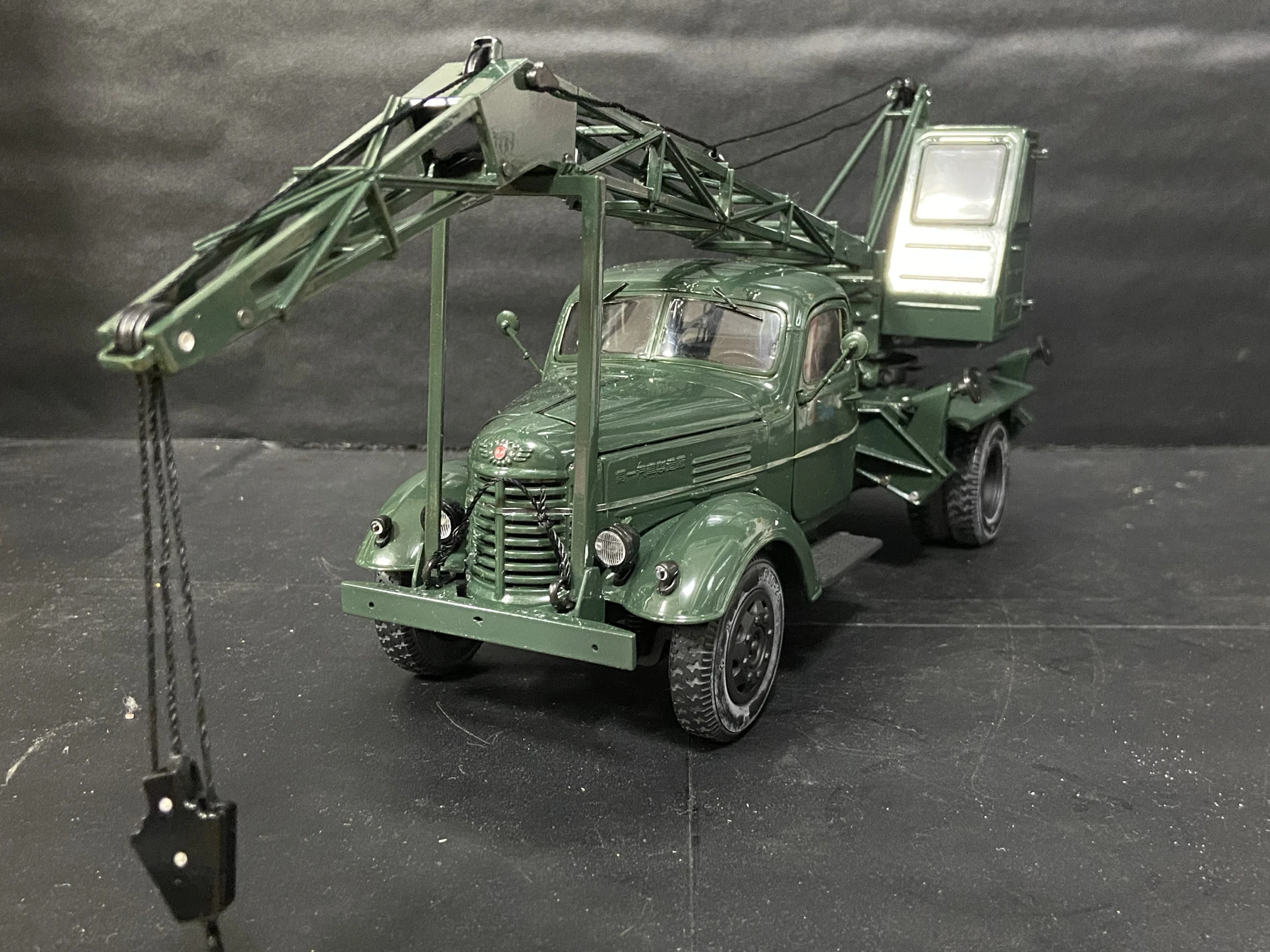 

Diecast 1/24 Scale Liberation CA10 Crane Engineering Truck Alloy Car Model Collection Collectible Toy Gift Souvenir Display