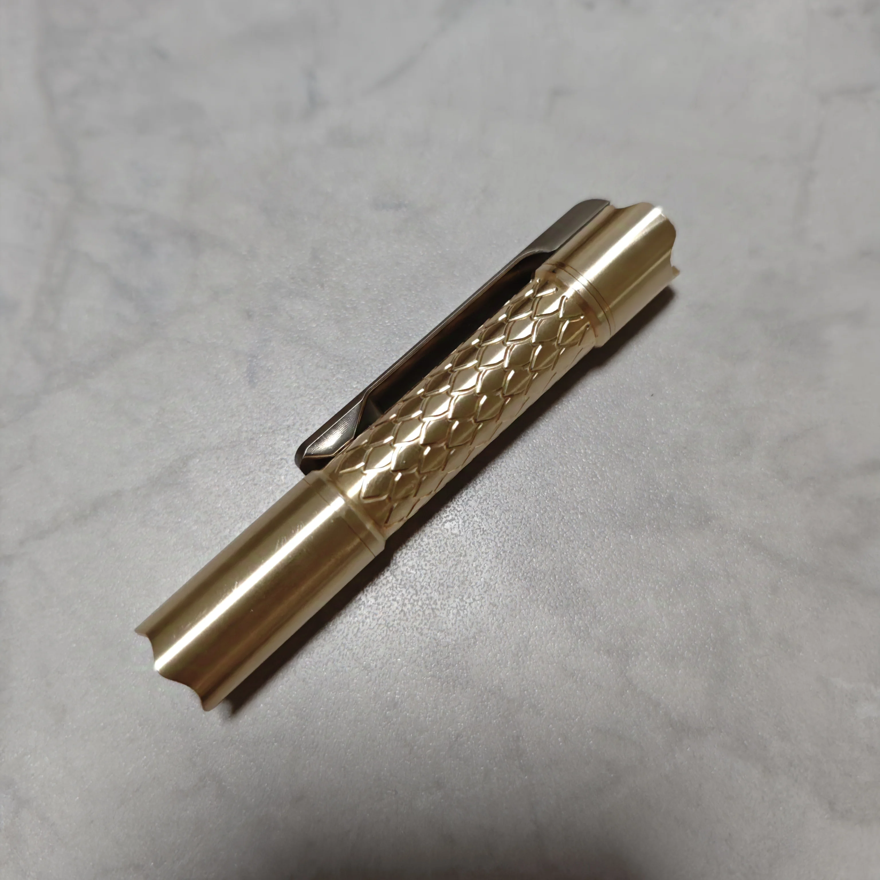 Small Potable  Brass EDC Flashlight  (Send Out No Battery)