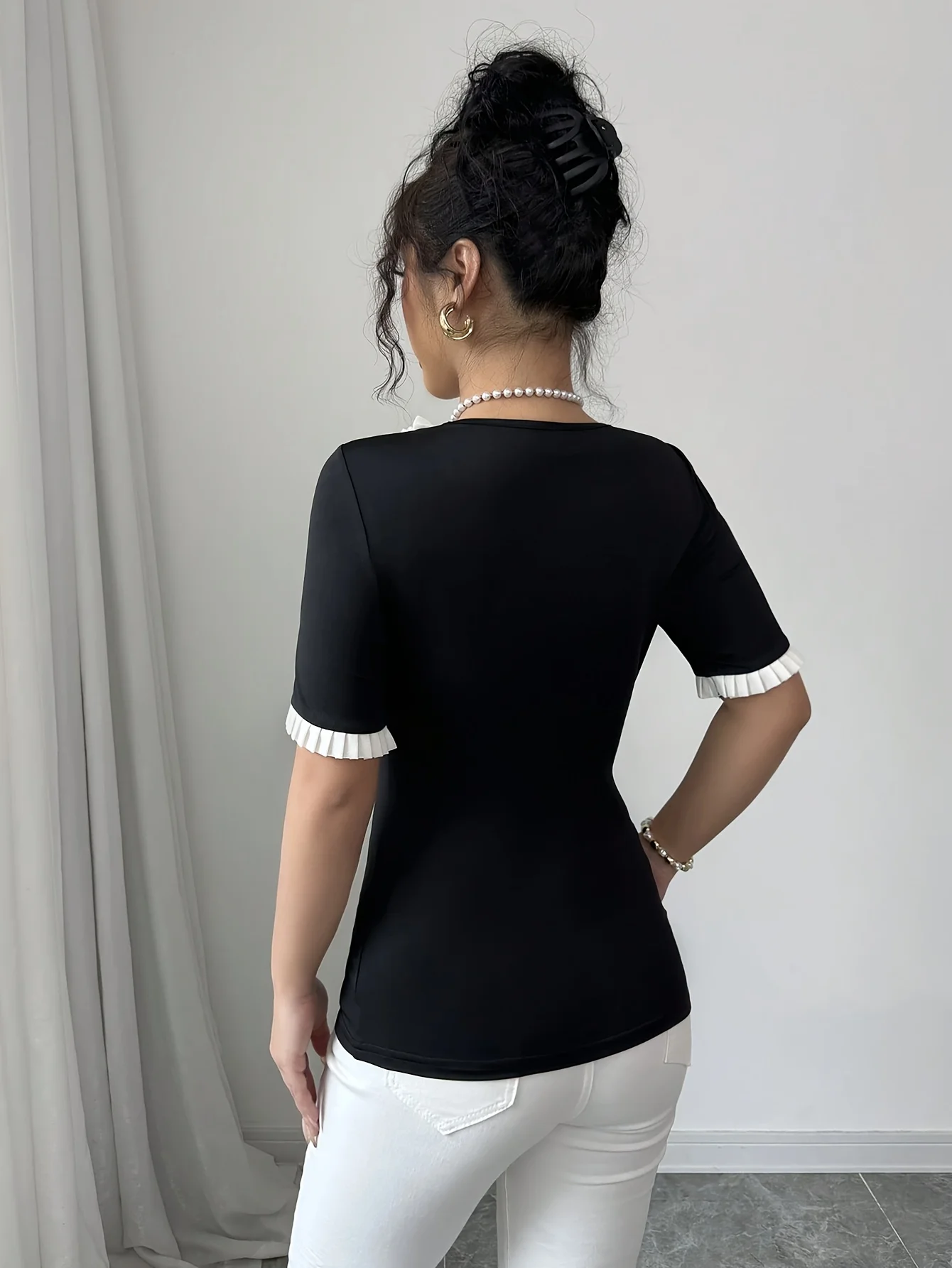 Women's summer T-shirt, shoulder cut, square neckline, lace hem at the sleeves and hem, knitted fabric, color block design, fitt
