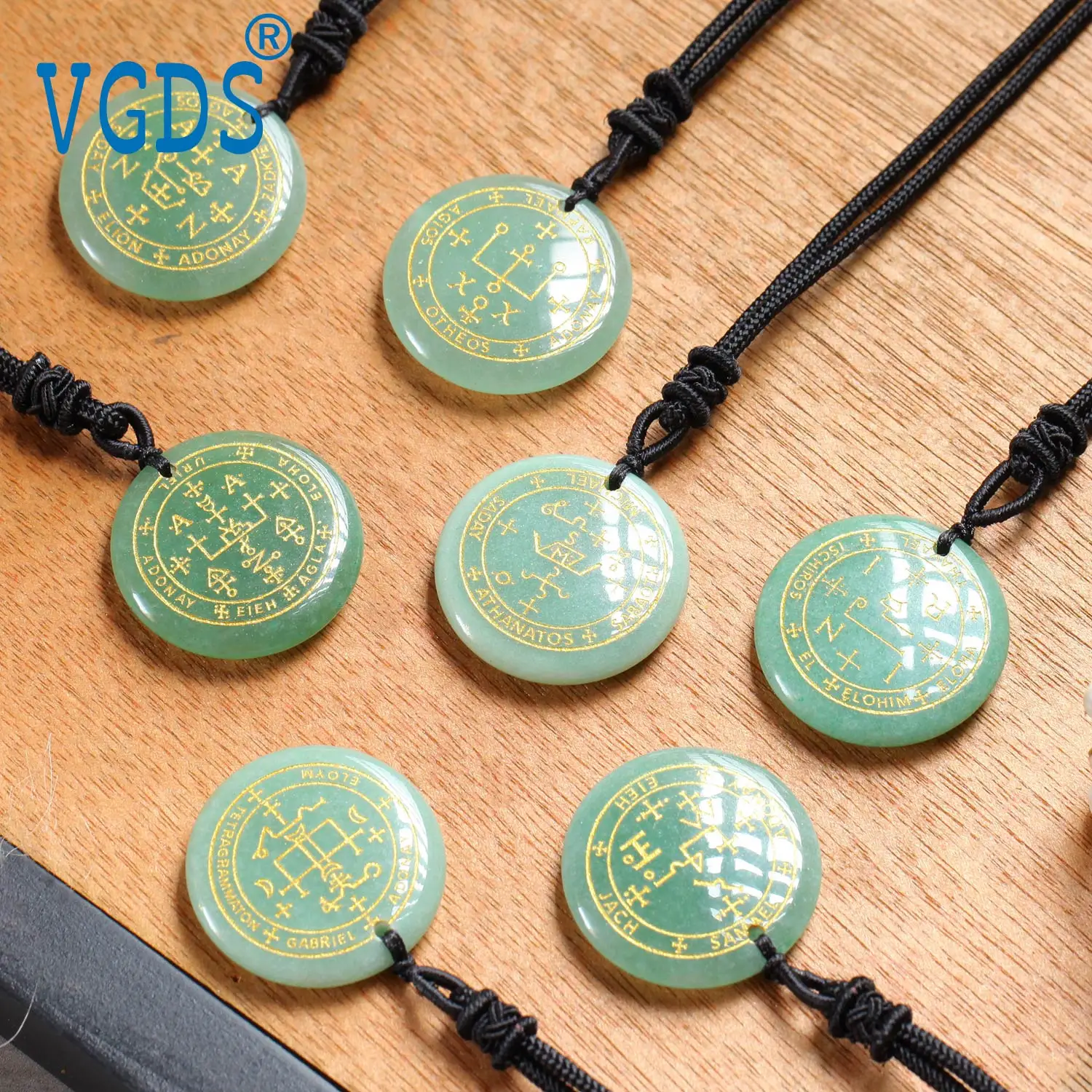 Natural Green Aventurine Carved Seven Angel Round Pendants Archangel Spiritual Power Protection Amulet Symbol Jewelry Necklaces