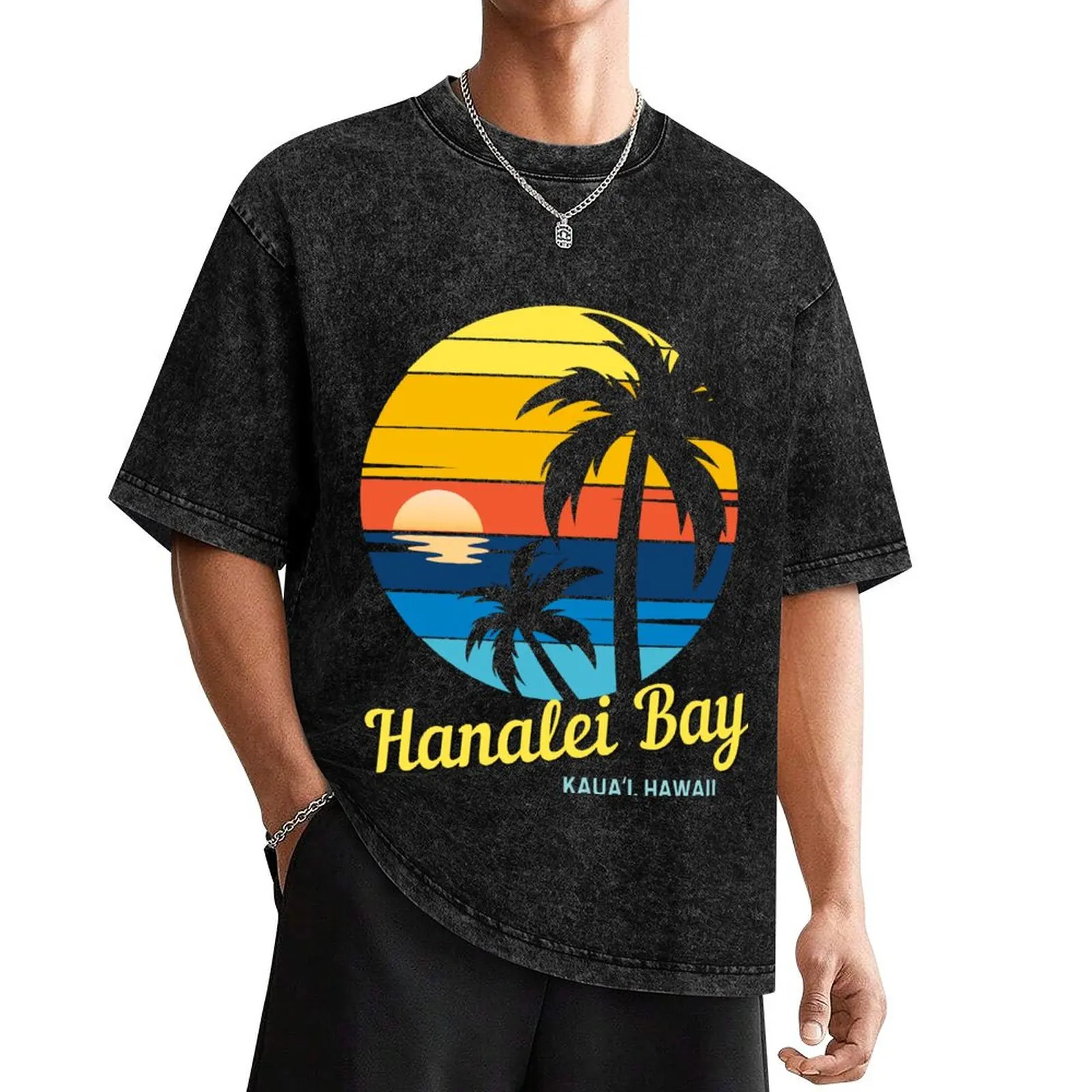 Hanalei Bay - Located on Kaua'i, Hawaii, dramatic mountain scenery, great surfing conditions. T-Shirt