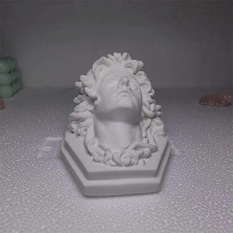 Medusa Art Aroma Plaster Sculpture Relief Decor 3D Gift Museum Replica Desktop Ornament for Home Hotel Display Piece