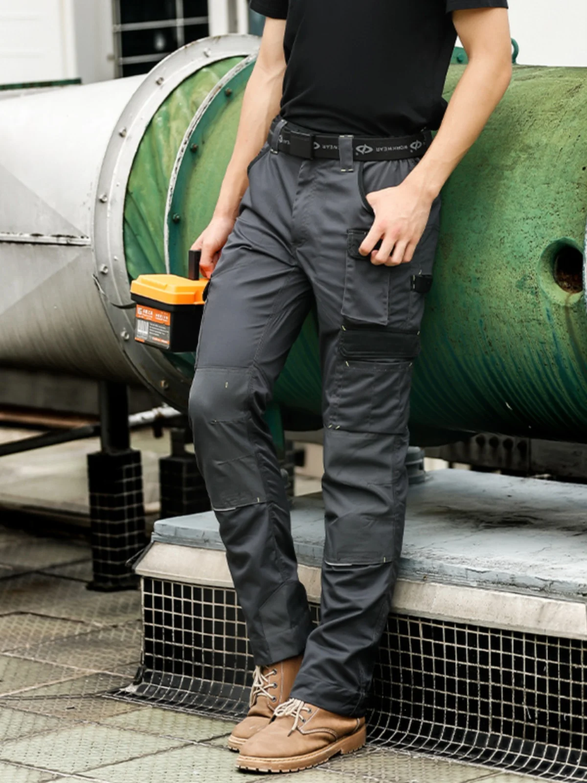 Men Outdoor Cargo Pants Multi Pockets work pants knee pads Safari Style Cargo Pants Work Trousers Men Construction labor suits