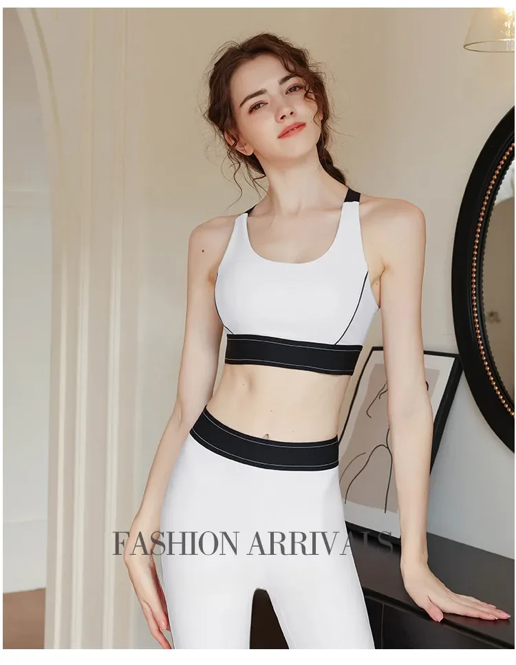 

Color-block women's summer yoga suit set: adjustable high-support shockproof sports bra, 2-piece activewear for Gym Women