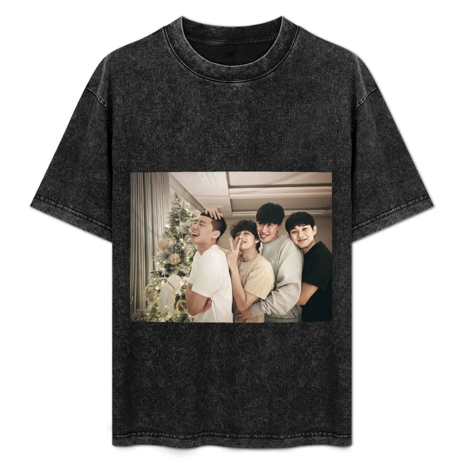 

Wooga Squad T-Shirt Casual Holiday Short Sleeve Tee