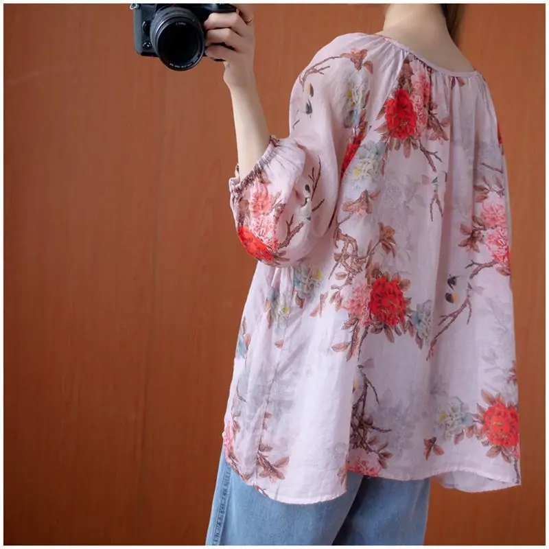 Summer Fashionable Vintage Floral Printed T-shirt Women's Clothing 2023 All-match Loose Half Sleeve Thin V-Neck Tops for Female