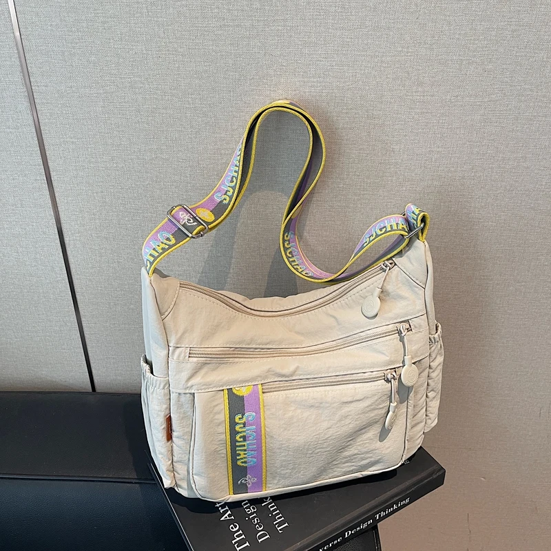 Fashion High-capacity Nylon Fabric Inclined The Single Shoulder Bags 2026 Hot Sale Light Durable Adjustable Strap Crossbody Bags