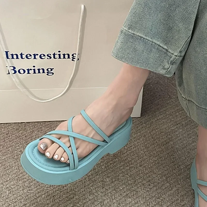 

Women Platform Slippers All Match Summer Ladies Shoes Casual Indoor Outwear Slipper Solid Color Cross Strap Beach Roman Slides