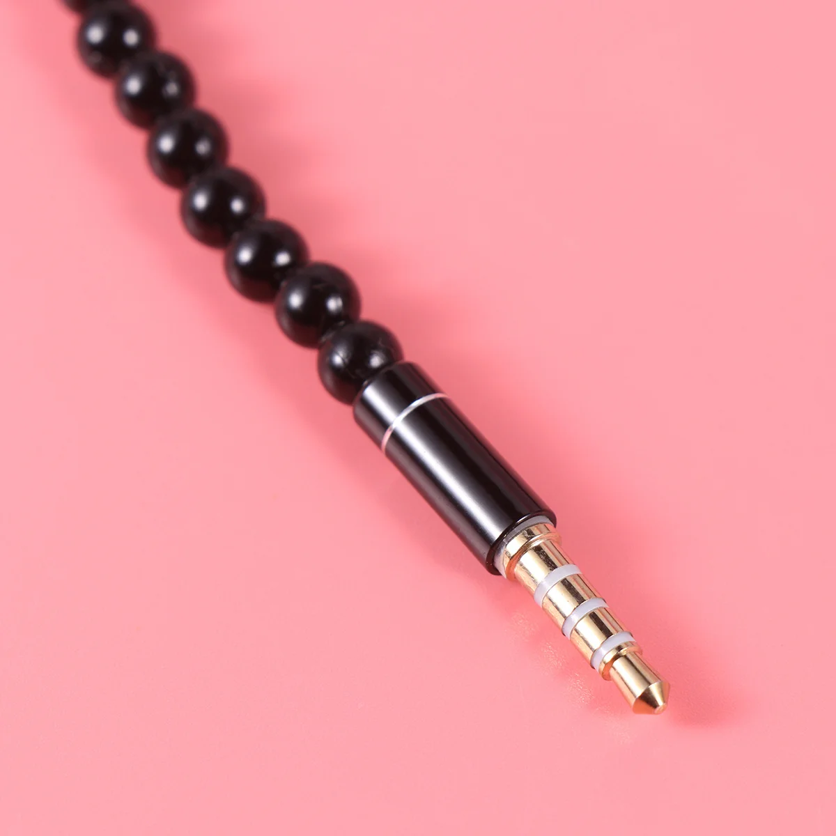 

Wired in-Ear Headphone Black Pearl Chain Design with Mic Remote Noise Cancelling Earbuds Hands-Free Earphone for Outdoor Travel