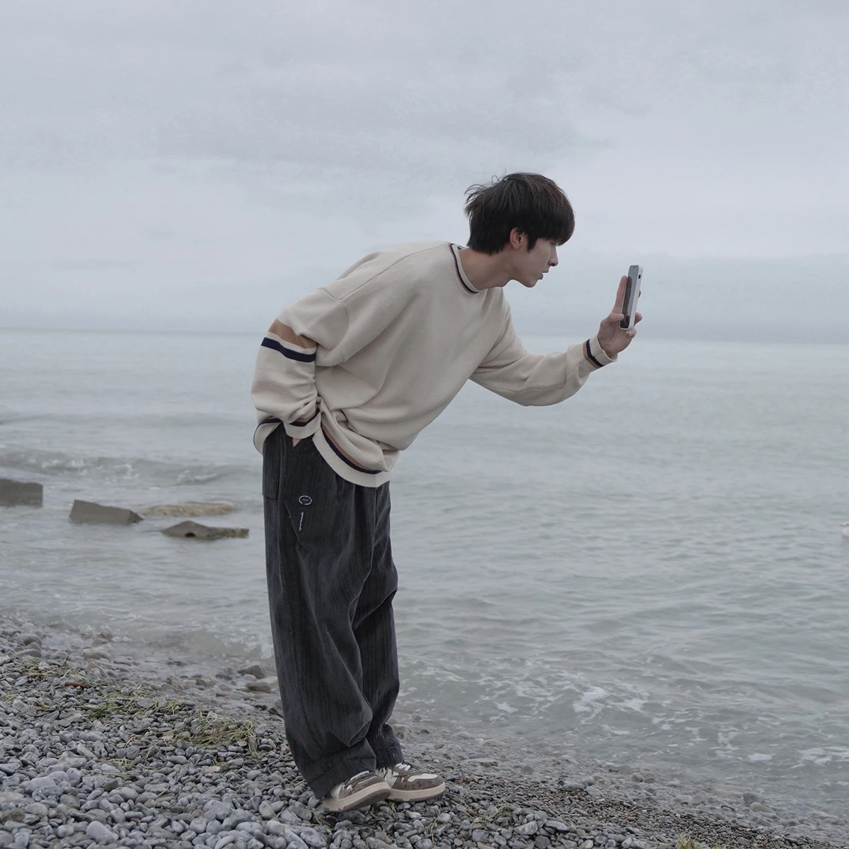 

Мужской вязаный свитер с круглым вырезом и цветными полосками, повседневный, свободный, осенне-зимний, шерстяной, в японском ретро-стиле, модный, для мальчиков