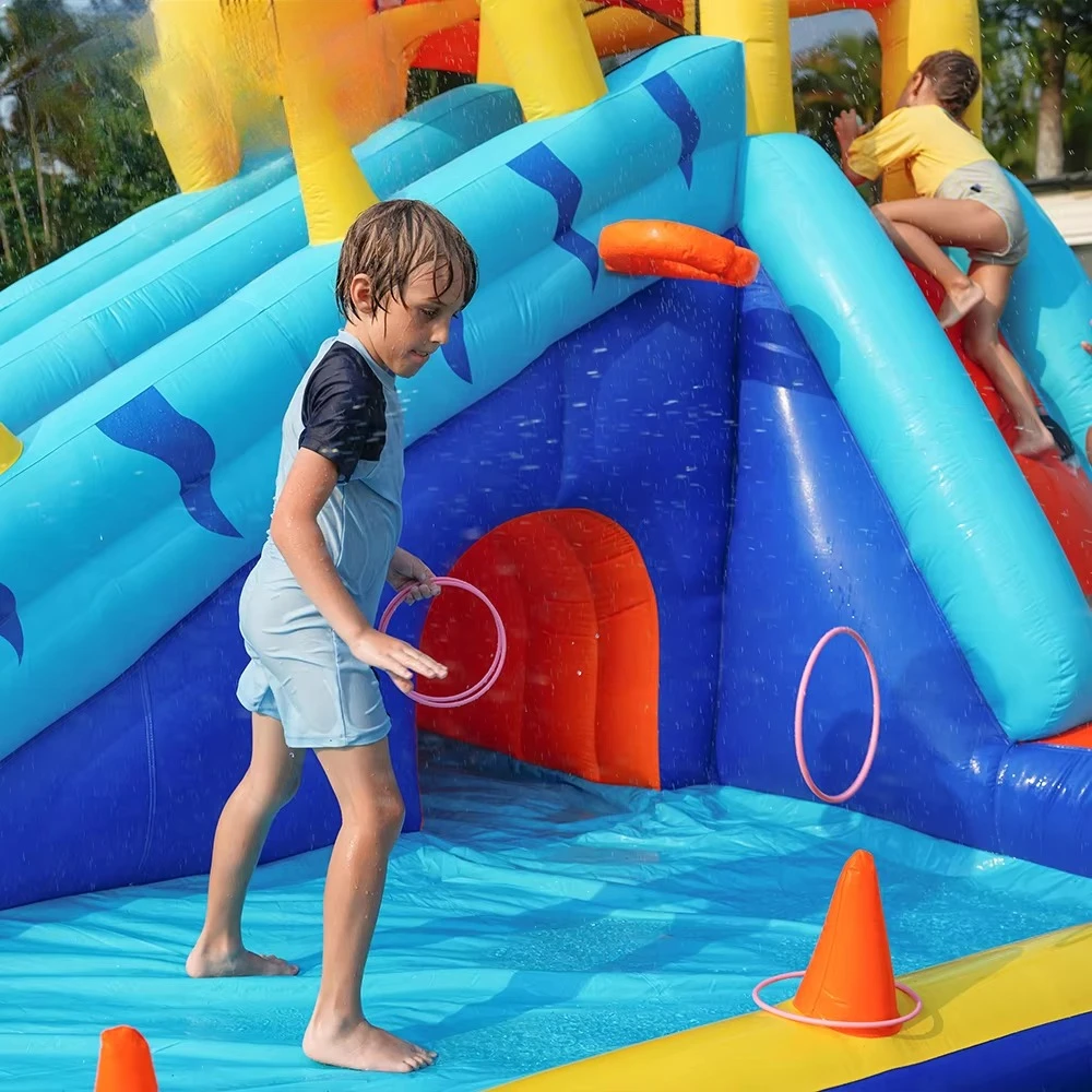 منزل كذاب للأطفال في الهواء الطلق على طراز المياه، مجموعة منزلق للتسلق، قلعة قابلة للنفخ مع الأطفال
