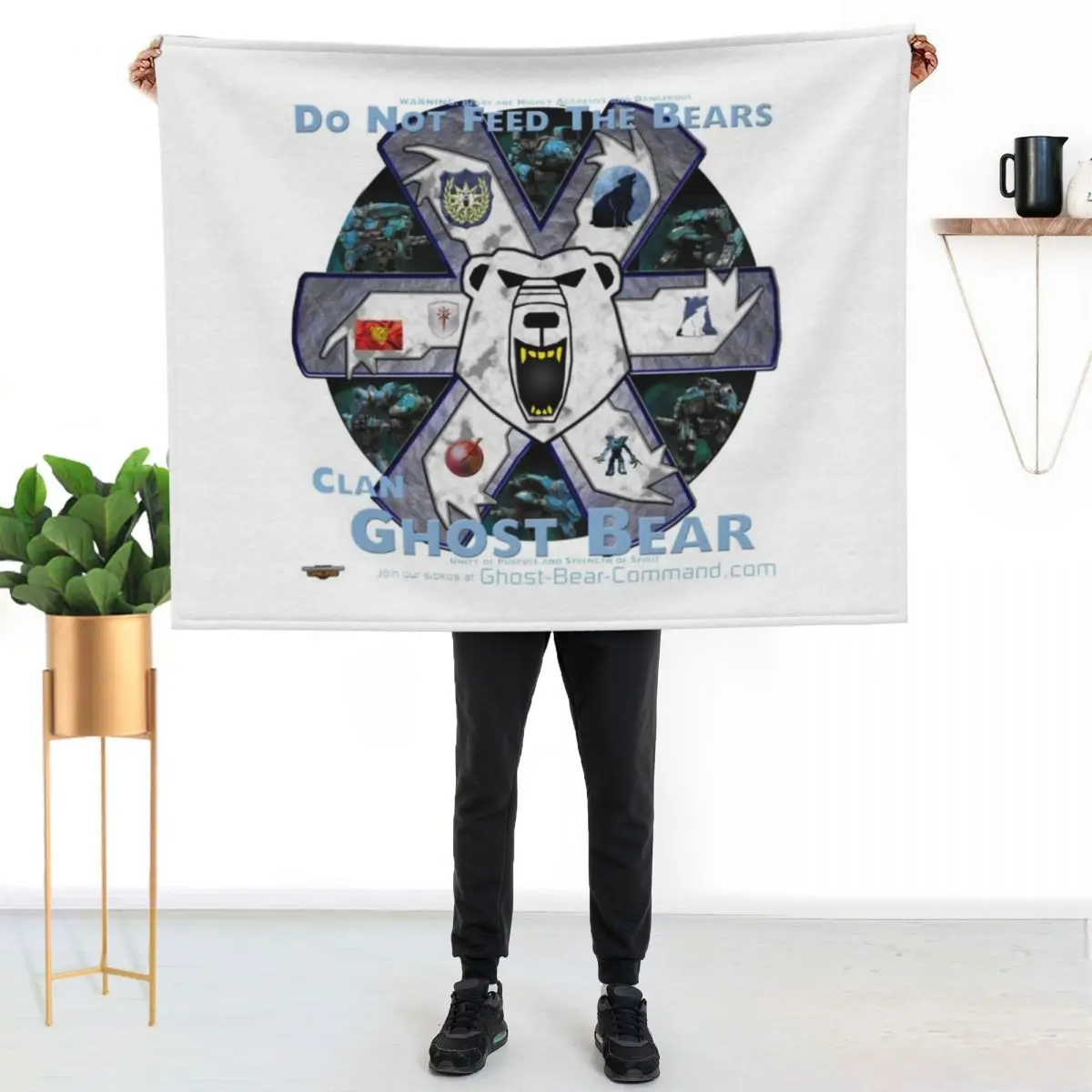 

Clan Ghost Bear Recruitment Poster Q2.14 Throw Blanket Warm Plush Fuzzy Blanket for Living Room