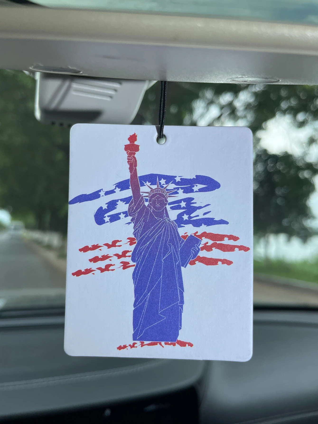 Statue of Liberty American Flag Hanging Car Air Freshener, Natural Plant Extract Scent Card, Alcohol‑Free, 60‑90 Days Long‑Lasti