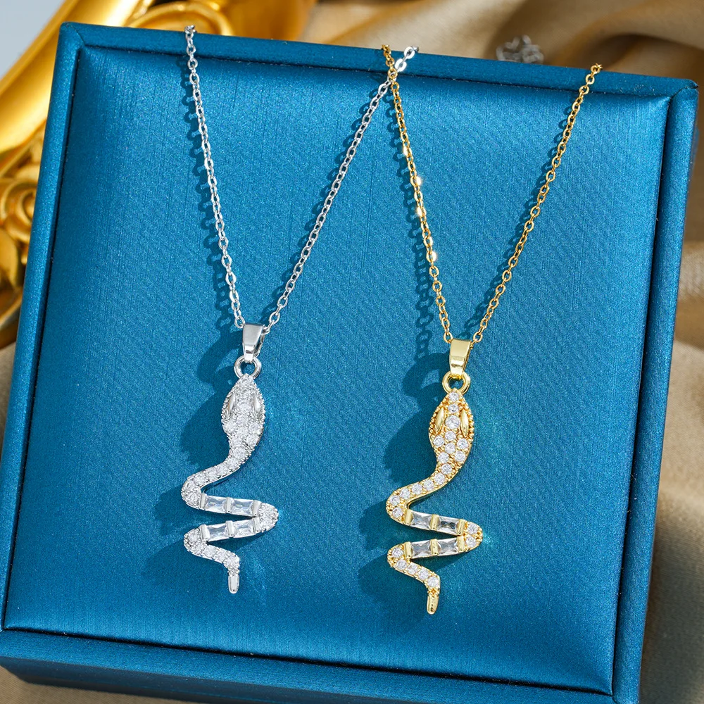 

Ювелирные изделия в стиле панк, женский нишевый дизайн, кулон-ожерелье в форме змеи в форме змеи с цирконом