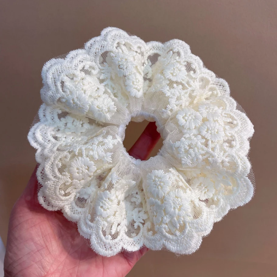 

White Lace Hair Scrunchie, Floral Embroidered Elastic Hair Tie for Beach Waves, Soft Fabric Hair Accessories for Women Girls