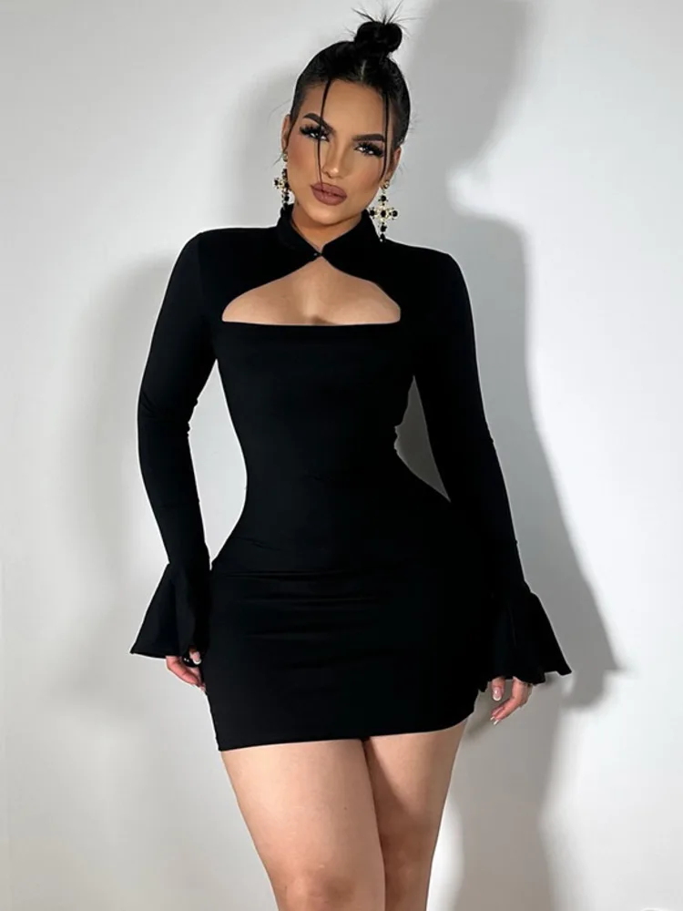 ชุดเดรสสั้นเซ็กซี่แขนยาวทรงบานเว้าข้าง ยี่ห้อ XIAOTANG สำหรับผู้หญิง ฤดูใบไม้ร่วง ฤดูหนาว รุ่นใหม่ คอสูงครึ่งตัว เอวสูง เหมาะสำหรับงานปาร์ตี้และคลับ