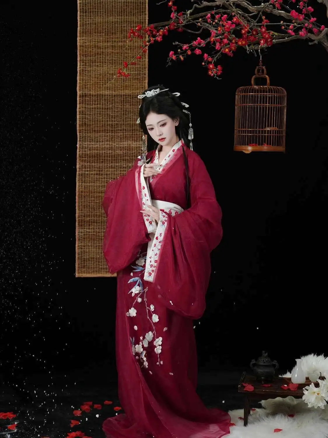 

Spring and Autumn New Super Immortal Hanfu[Plum blossom]Heavy Industry Ancient Style Embroidery Three Piece Set Flower Warring