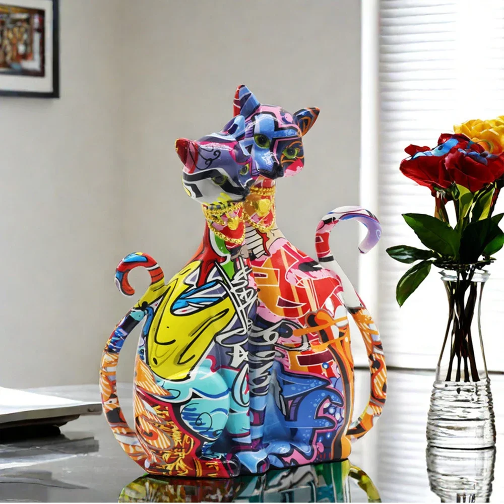 

Creative Graffiti Cat High-end Ornaments Animal Shape Cute Couple Cat Crafts Home Living Room Resin Decorations