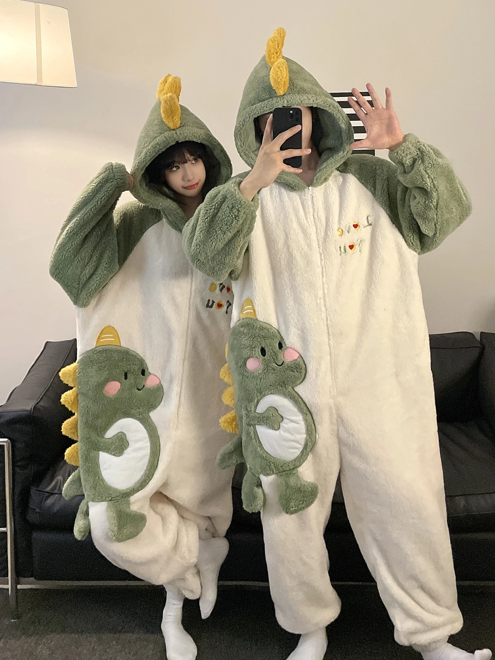 pijamas-de-dinosaurio-de-felpa-coral-gruesa-para-parejas-ropa-de-casa-con-capucha-diseno-de-dibujos-animados-para-hombre-y