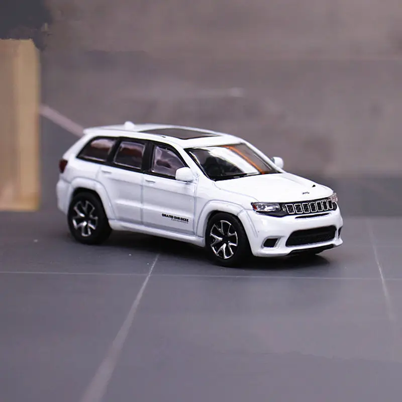 1:64 Jeeps Grand Cherokee SUV Alloy Car Model Diecast Metal Toy Off-road Vehicles Car Model Simulation Miniature Scale Kids Gift