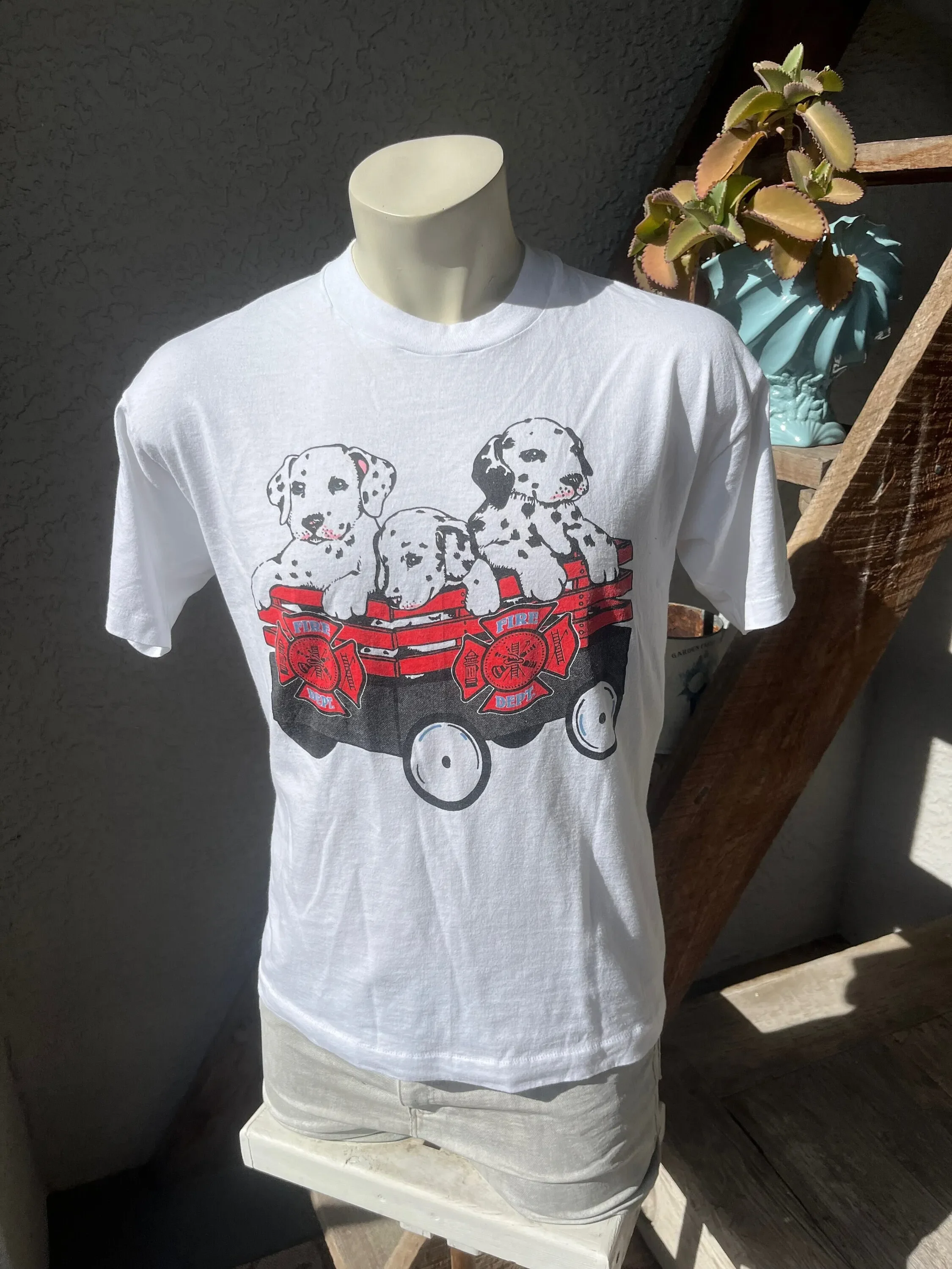 Vintage 1990s Dalmatians in a Wagon Fire Department Vintage T-shirt White Size Large