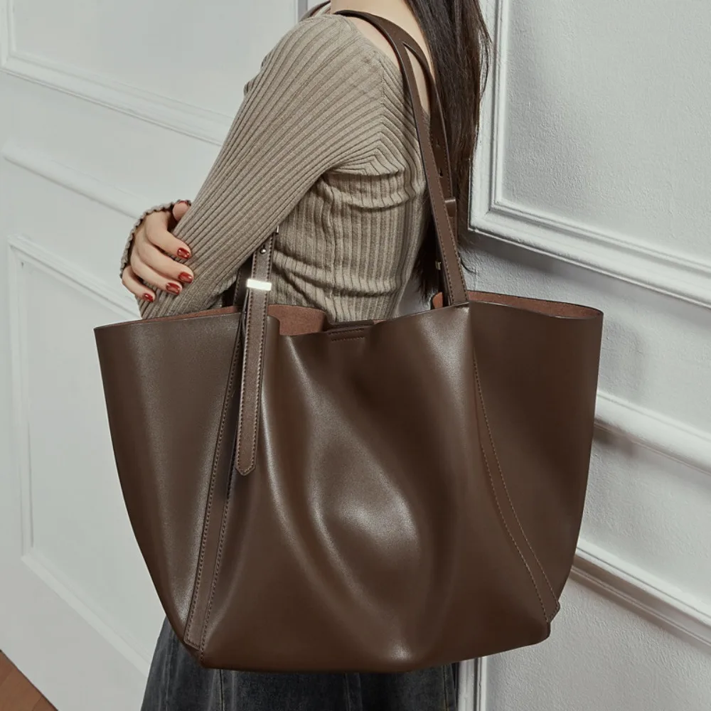 2026 New Fashion Retro Tote Bag Trend Shoulder Texture Unique Simplicity Casual Daily Exquisite Practical Versatile Premium