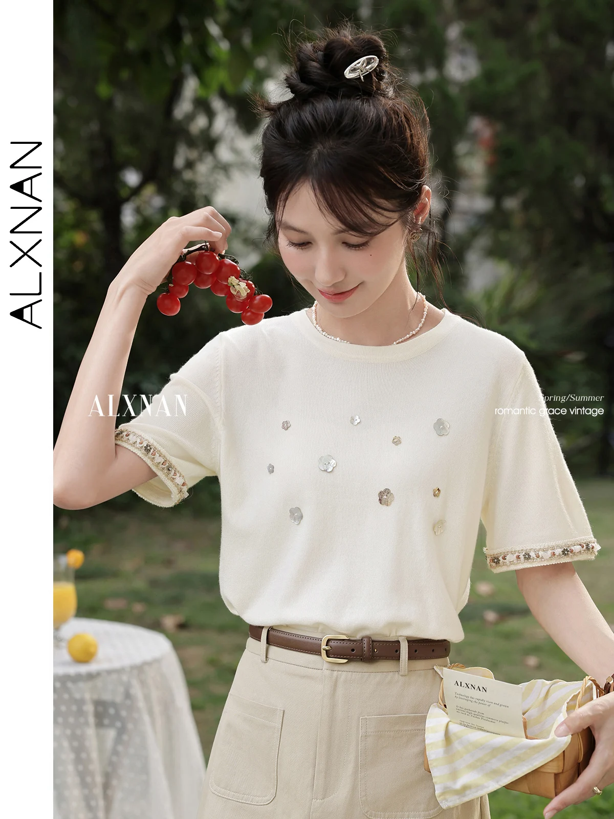 

ALXNAN женская футболка с бисером и пайетками, футболка с короткими рукавами, лето 2025 г., элегантная свободная корейская популярная одежда L 551158