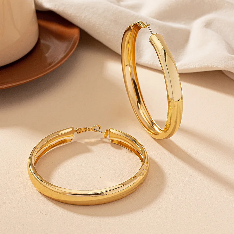 Exaggerated Simple Geometric Metal Hoop Earrings For Women Party Holiday OL Fashion Jewelry Ear Accessories CE123