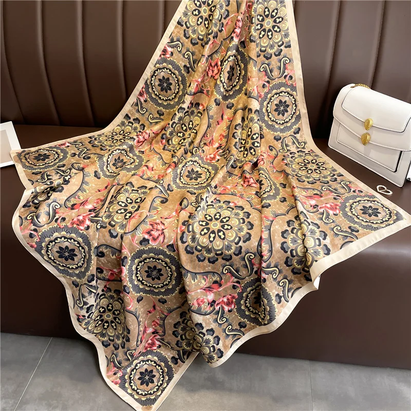 Luxury Design European Vintage Print Scarf 90X90cm Square Silk Scarf Hijab Shawls Foulard Ribbon Neckerchief Hairband Bandanna