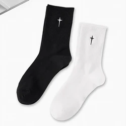 2 Pairs Men Cross Patterned Black White Socks Fashionable Versatile Lightweight Soft Socks Comfortable Casual Mid Length Socks