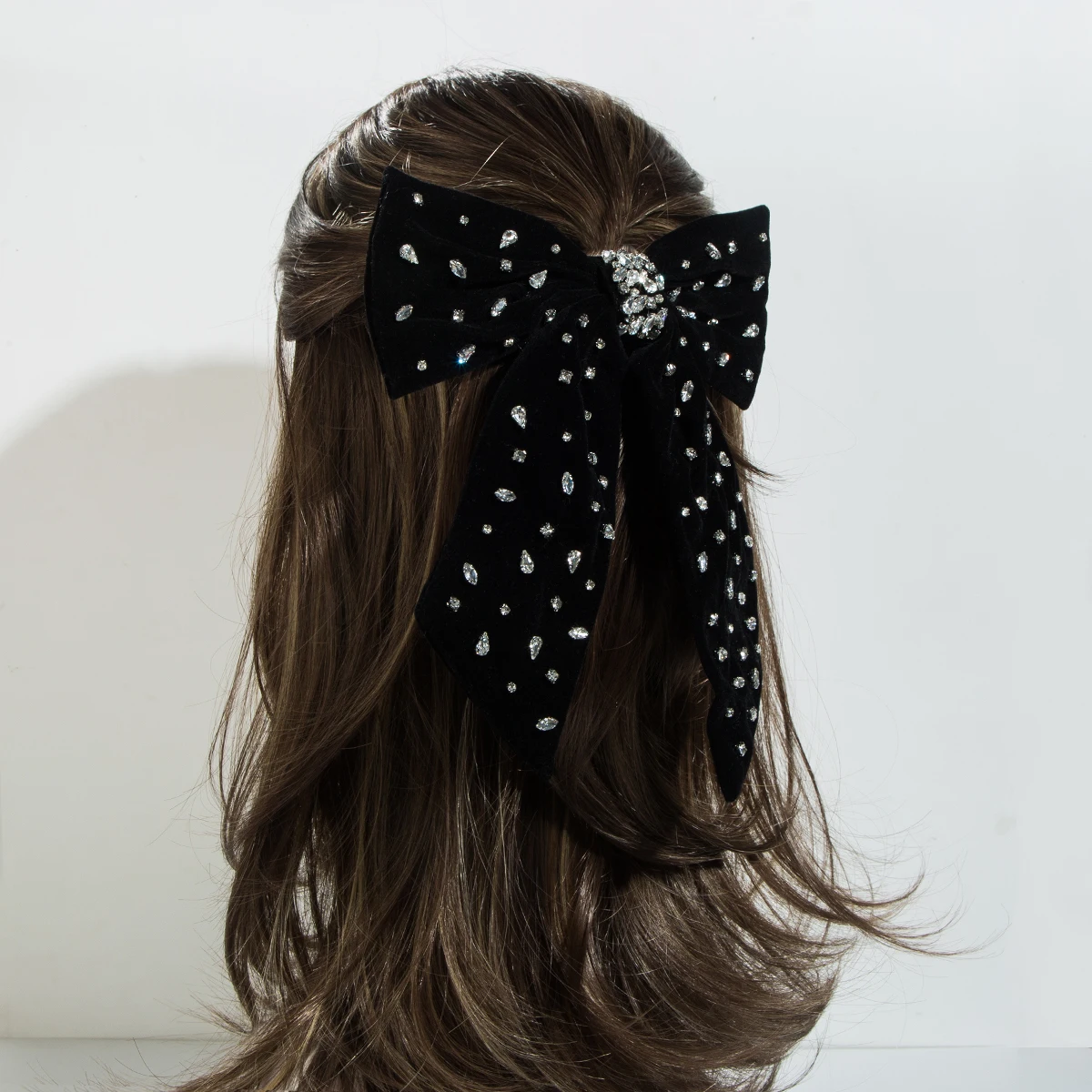 Korean Style Hair Clip Flocked Fabric Hand Sewn Full of Diamonds, High-quality Spring Clip, Large Bow, Ladies\' Hair Accessories