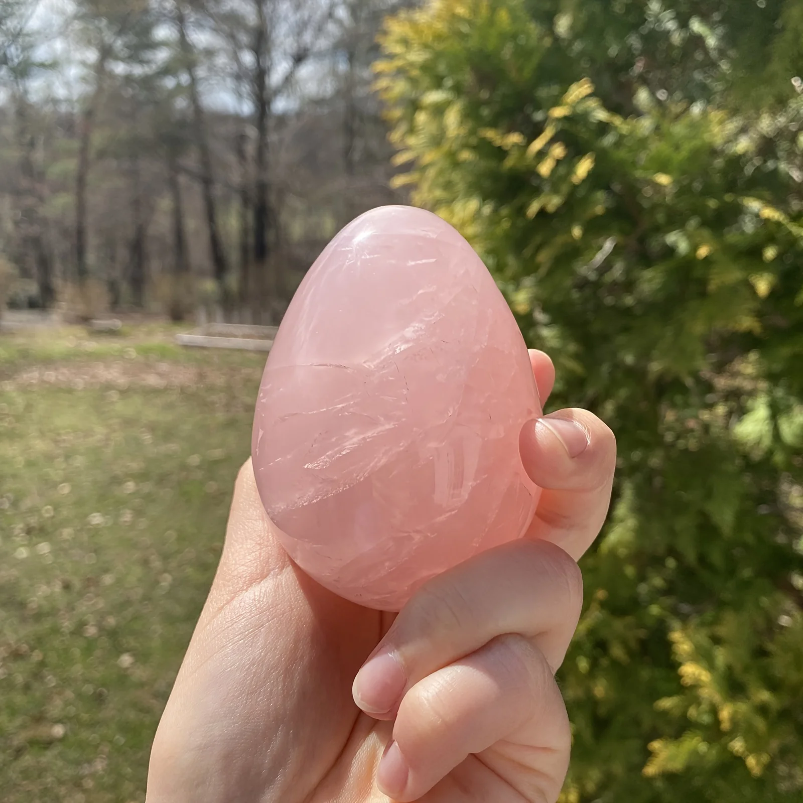 Natural rose quartz hand-carved eggs, Easter interior decoration eggs, fish tank decoration ornaments, Halloween holiday gifts