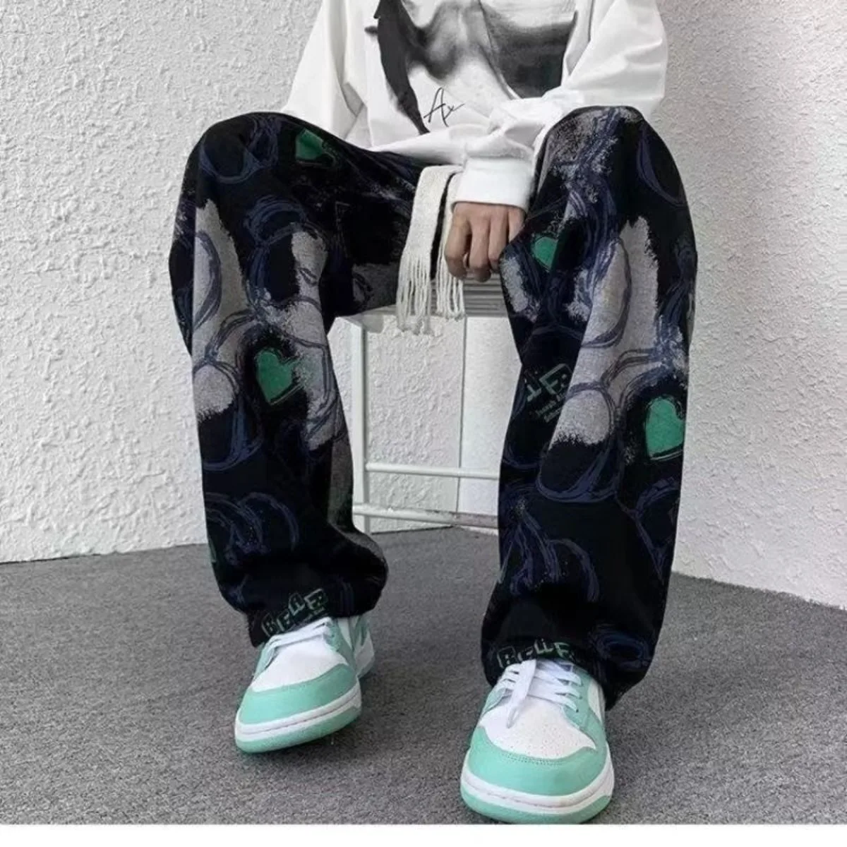 ملابس رجالية كاجوال جديدة ممتازة صيفية رياضية خفيفة الوزن ورقيقة وطباعة سراويل طويلة مستقيمة الساق مريحة الاتجاه قابلة للتنفس